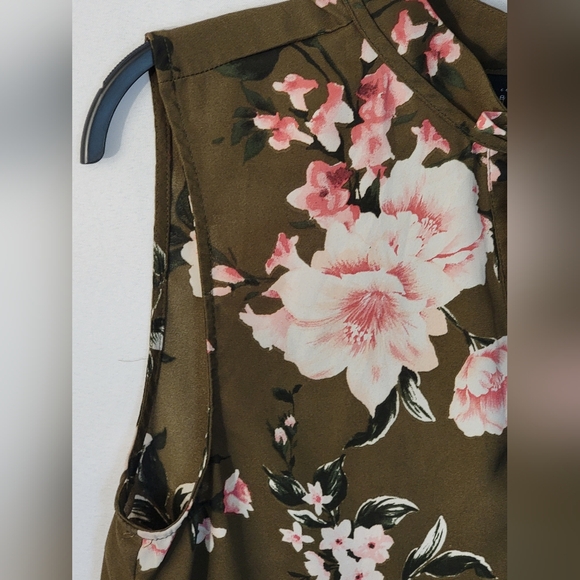 Bobeau Floral Sleeveless Top Size S - Picture 4 of 11